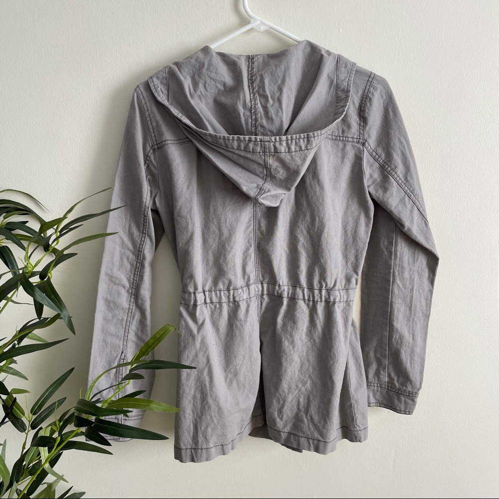 Lightweight Jacket - Picture 2 of 5